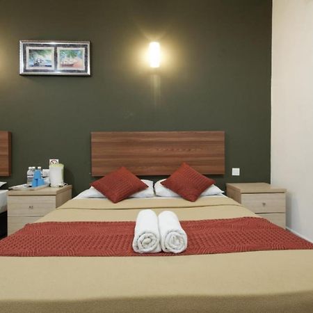 Coop Hotel Putrajaya & Cyberjaya Кампунг Денгкил Экстерьер фото